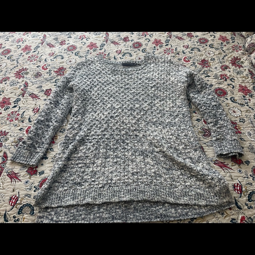 Limited sweater 3/4 sleeves